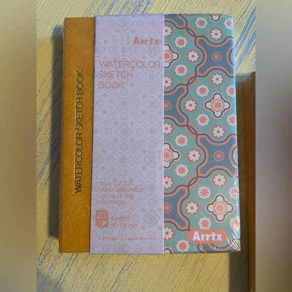 NWT Arrtx Set of 2 Small Watercolor Sketch Books - Picture 2 of 3